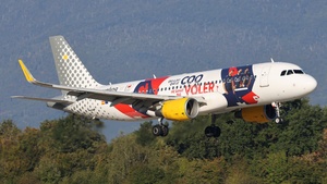 Photo of EC-LVU - Airbus A320-214 operated by Vueling