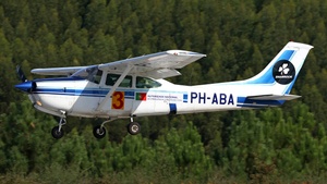Photo of PH-ABA - Reims-Cessna FR182 Skylane RG operated by Shamrock LDA