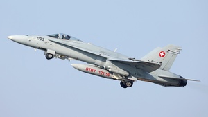J-5003 - McDonnell Douglas F/A-18C Hornet