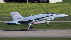 J-5019 - McDonnell Douglas F/A-18C Hornet
