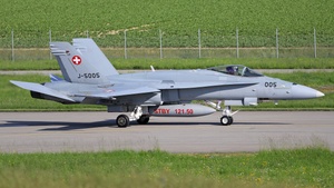 Photo of J-5005 - McDonnell Douglas F/A-18C Hornet operated by Swiss Air Force