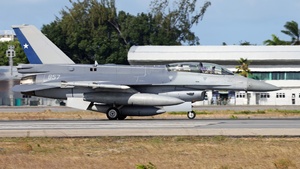 Photo of 857 - Lockheed Martin F-16D Fighting Falcon operated by Chilean Air Force