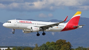 Photo of EC-LUL - Airbus A320-216 operated by Iberia