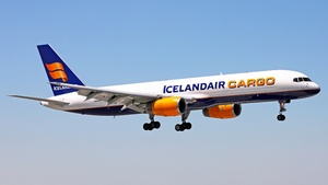 Photo of TF-FIH - Boeing 757-208(PCF) operated by Icelandair Cargo