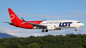 Photo of SP-LVG - Boeing 737 MAX 8 operated by LOT Polish Airlines