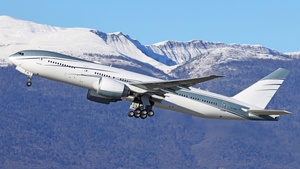 Photo of A7-MSD - Boeing 777-2KQ(LR) operated by Qatar Amiri Flight