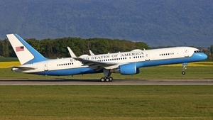 Photo of 99-0004 - Boeing C-32A operated by US Air Force