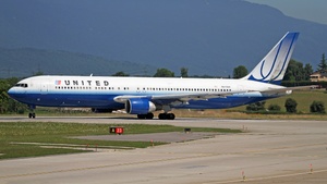 Photo of N649UA - Boeing 767-322(ER) operated by United Airlines