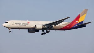 Photo of HL7507 - Boeing 767-38EF operated by Asiana Cargo