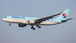 Photo of HL8228 - Airbus A330-223 operated by Korean Air