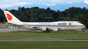 Photo of B-2472 - Boeing 747-4J6 operated by Air China