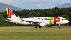 Photo of CS-TNU - Airbus A320-214 operated by TAP Air Portugal