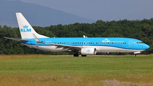 Photo of PH-BXD - Boeing 737-8K2 operated by KLM Royal Dutch Airlines