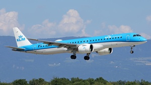 Photo of PH-NXP - Embraer ERJ-195-E2 operated by KLM Cityhopper