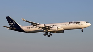 Photo of D-AIFE - Airbus A340-313 operated by Lufthansa