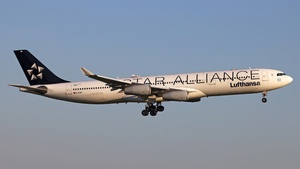 Photo of D-AIGN - Airbus A340-313 operated by Lufthansa