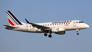 Photo of F-HBXF - Embraer ERJ-170STD operated by Air France HOP