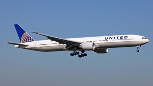 Photo of N2737U - Boeing 777-322(ER) operated by United Airlines
