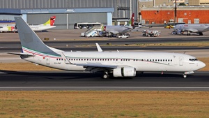Photo of CS-FAF - Boeing 737-8FB operated by Ceiba Intercontinental (opb White Airways)