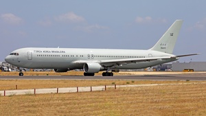 Photo of FAB2900 - Boeing 767-31A(ER) operated by Brazilian Air Force