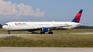Photo of N842MH - Boeing 767-432(ER) operated by Delta Air Lines