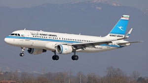 Photo of 9K-AKI - Airbus A320-214 operated by Kuwait Airways