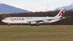Photo of A7-AAH - Airbus A340-313 operated by Qatar Amiri Flight