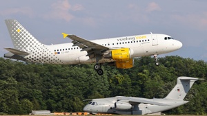 Photo of EC-MGF - Airbus A319-112 operated by Vueling