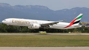 Photo of A6-EQL - Boeing 777-31H(ER) operated by Emirates