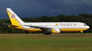 Photo of V8-MHB - Boeing 767-27G(ER) operated by Brunei Royal Flight