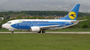 Photo of UR-GBB - Boeing 737-5L9 operated by Ukraine International Airlines