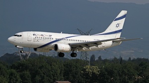 Photo of 4X-EKD - Boeing 737-758 operated by El Al Israel Airlines