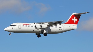Photo of HB-IXO - British Aerospace Avro RJ100 operated by Swiss International Air Lines