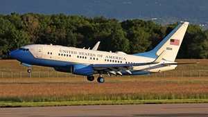 Photo of 01-0041 - Boeing C-40B operated by US Air Force