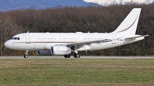 Photo of T7-SAB - Airbus A319-133(CJ) operated by Gama Aviation FZC