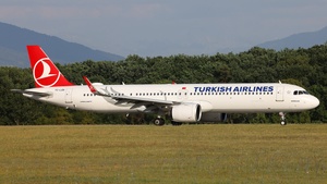 Photo of TC-LSN - Airbus A321-271NX operated by Turkish Airlines