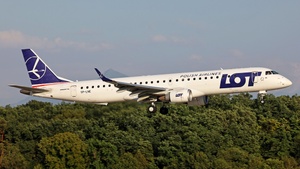 Photo of SP-LNE - Embraer ERJ-195LR operated by LOT Polish Airlines
