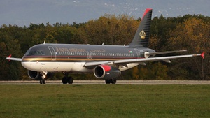 Photo of JY-AYR - Airbus A320-232 operated by Royal Jordanian Airlines