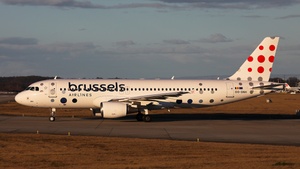 Photo of OO-SNH - Airbus A320-214 operated by Brussels Airlines