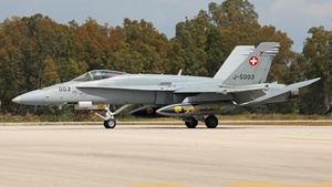 Photo of J-5003 - McDonnell Douglas F/A-18C Hornet operated by Swiss Air Force