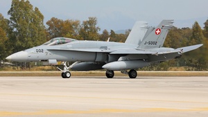 Photo of J-5002 - McDonnell Douglas F/A-18C Hornet operated by Swiss Air Force