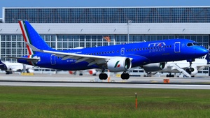 Photo of EI-HHI - Airbus A220-300 operated by ITA Airways