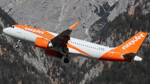 Photo of G-UZHR - Airbus A320-251N operated by easyJet