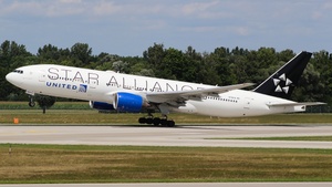 Photo of N794UA - Boeing 777-222(ER) operated by United Airlines
