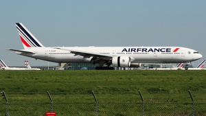 Photo of F-GSQB - Boeing 777-328(ER) operated by Air France
