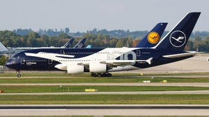Photo of D-AIMH - Airbus A380-841 operated by Lufthansa
