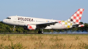 Photo with serial 2253 - Airbus A319-111