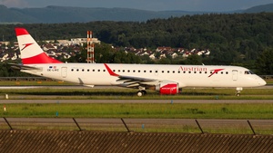 Photo of OE-LWC - Embraer ERJ-195LR operated by Austrian Airlines