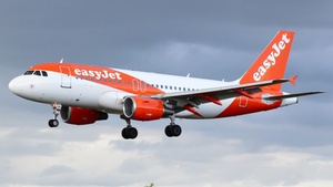 Photo of G-EZDK - Airbus A319-112 operated by easyJet