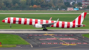 Photo of D-ABOM - Boeing 757-330 operated by Condor